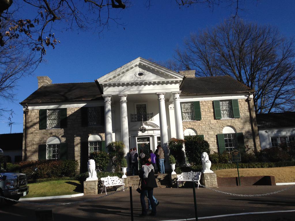 mimi2ALR's tweet photo. Graceland ... Wow ! What an accomplishment from a mississippi boy #revolutionarysinger #howgreatthouart😢 http://t.co/7oMblsd1sL
