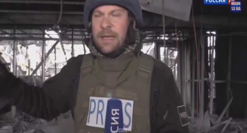 JulianRoepcke's tweet photo. SEE how Russian propaganda WAR tools suddenly found their #PRESS markings inside #Terminal_1 again!!! http://t.co/Ikh8qlNh6C