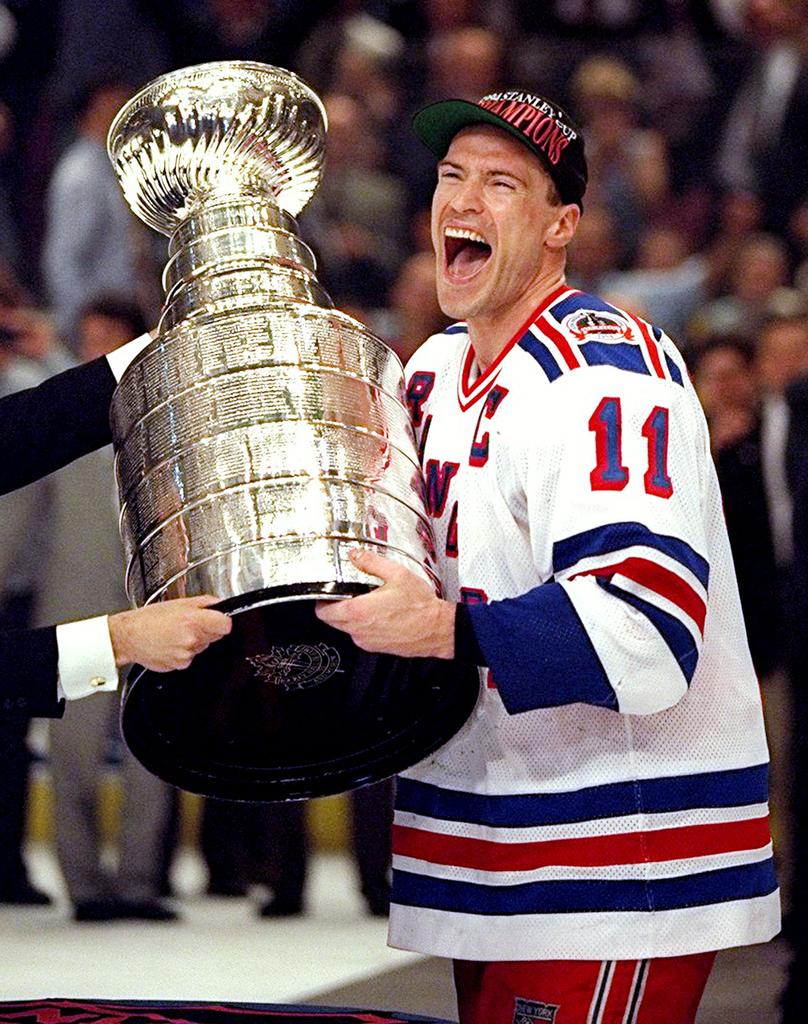 We would like to wish a very Happy Birthday to legend, the one & only Mark Messier!  