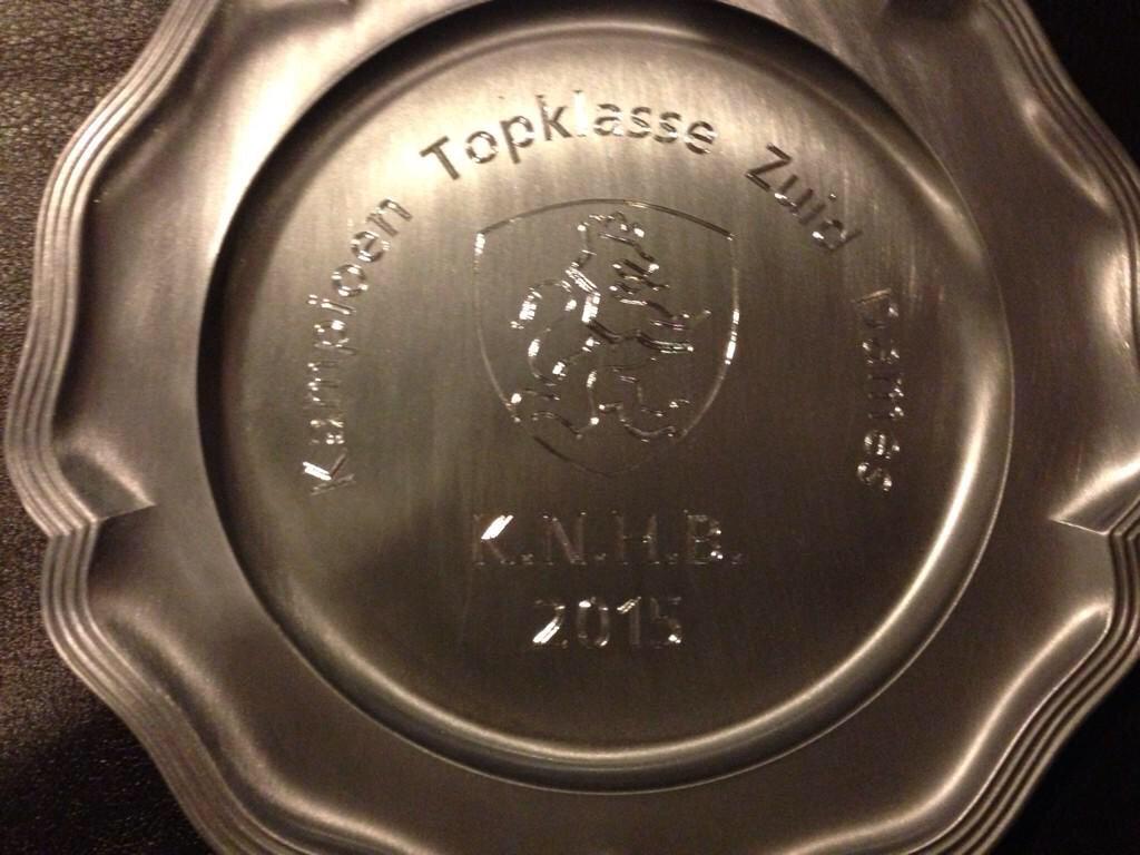 Were Di H1 en Venlo D1 zijn Zuid Nederlands Kampioen Zaalhockey!