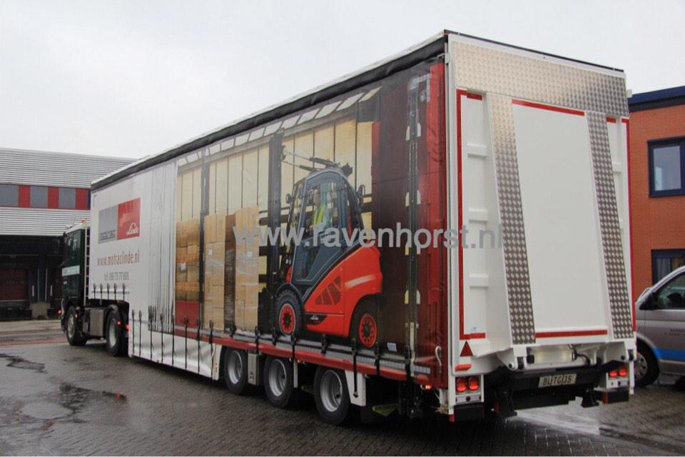 Itsa_ravenhorst's tweet photo. Via #broshuis #dieplader voorzien van: #huif met #schuifkap 9tons #klep en #beweegbare middenvloer Beekman Apeldoorn http://t.co/eFbD13mq22