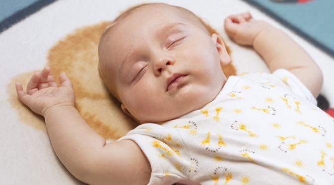 Cara Memindahkan Bayi Yang Sedang Tidur Tanpa Membangunkannya - AnekaNews.net