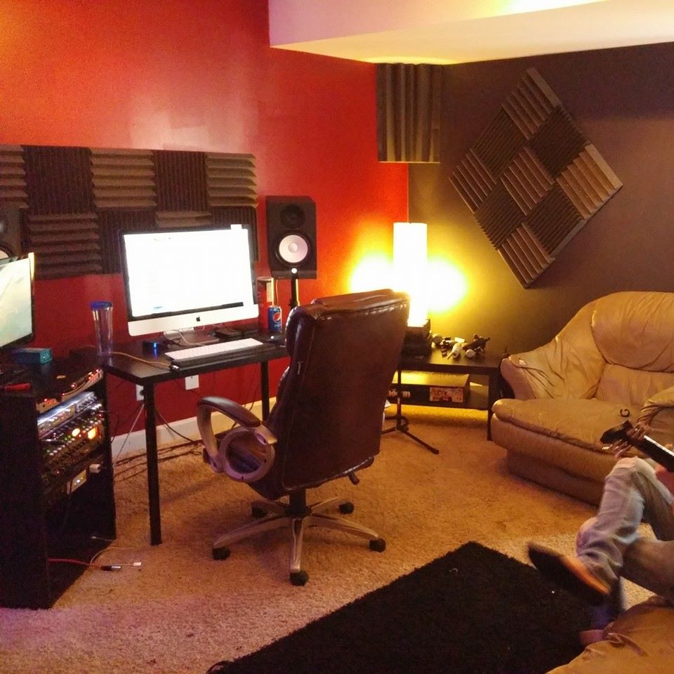 ApparitionistTN's tweet photo. Fresh out of the studio ! We hope all of you are as excited as we are to hear this :) http://t.co/pIXE9ZC2tx