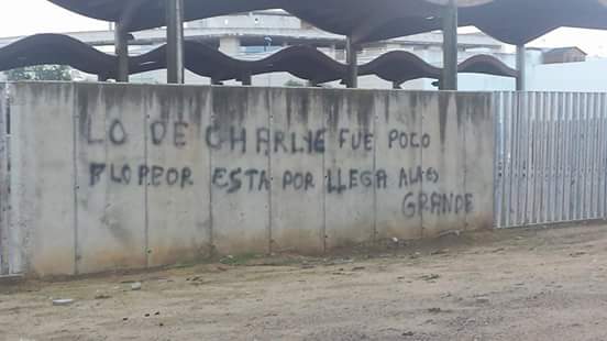 Lepero_Insumiso's tweet photo. No quiero alarmar a nadie ¿Pintadas en el apeadero de autobuses? http://t.co/BzWtoBgQYa