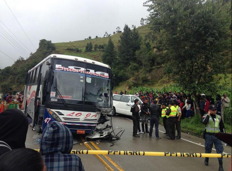 Dos personas fallecieron en un accidente de tránsito en la vía Loja-Cuenca. (Foto:  @ECU911Loja)