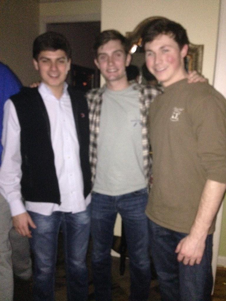 Here\s a quality pic from NYE to wish a happy birthday. Have a good day dog 