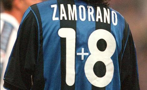 Happy 48th birthday to Ivan Zamorano who famously wore this number at Inter Milan after Ronaldo\s arrival 