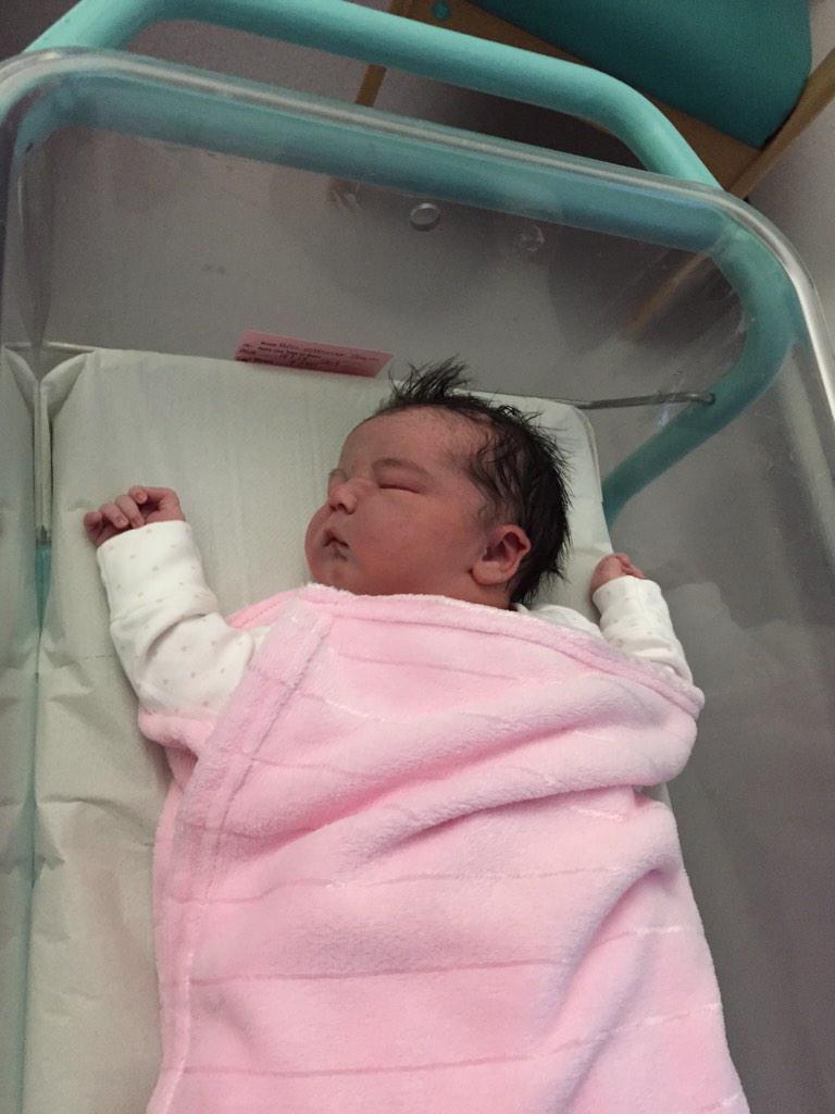 terrylarter's tweet photo. Baby Florence!!! #littlechunk http://t.co/KHumHFxgKF