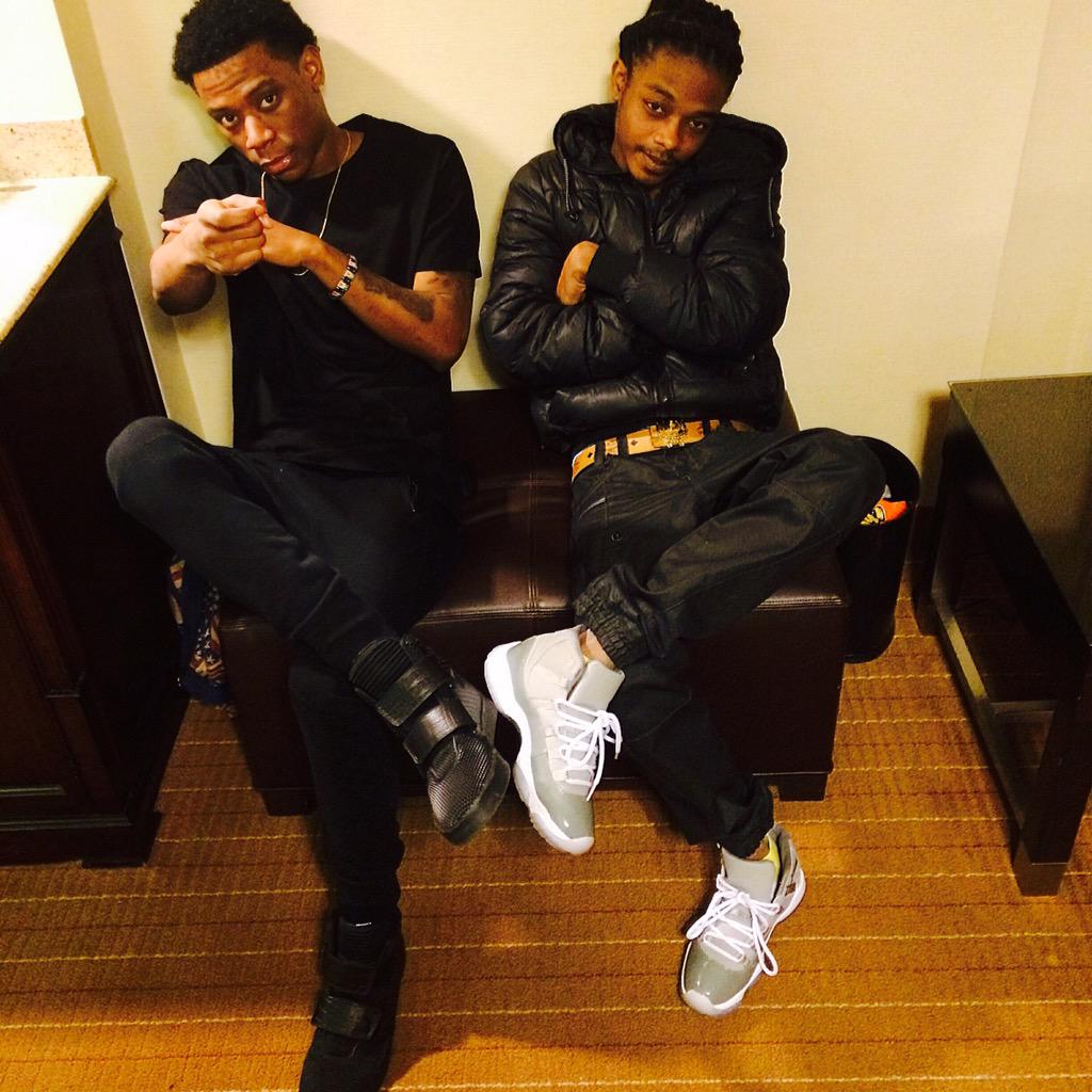 tattedup_vaughn's tweet photo. We in love with the money💰💰 #TronNessy #OuterLimitz http://t.co/8iVbGj1yqh