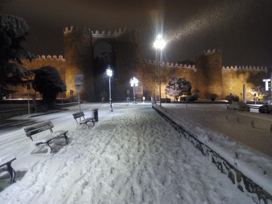 paulaJimenezHz's tweet photo. Nevada en Ávila @tiempobrasero http://t.co/Rgdq70Pwk1