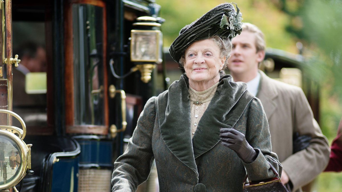 DWittenborn's tweet photo. #DowntonAbbey fans, be sure to visit http://t.co/LmIQyq8RIy for the latest tips from the "inside." http://t.co/CybFEkdMnd