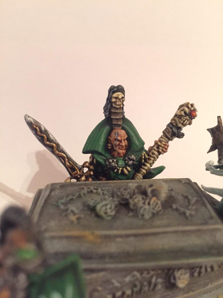 the_black_sun's tweet photo. Here's the VC themed Casket of Souls I painted yesterday afternoon for @Garagehammer as part of his #notaraffle win http://t.co/9aGvnwA5yN