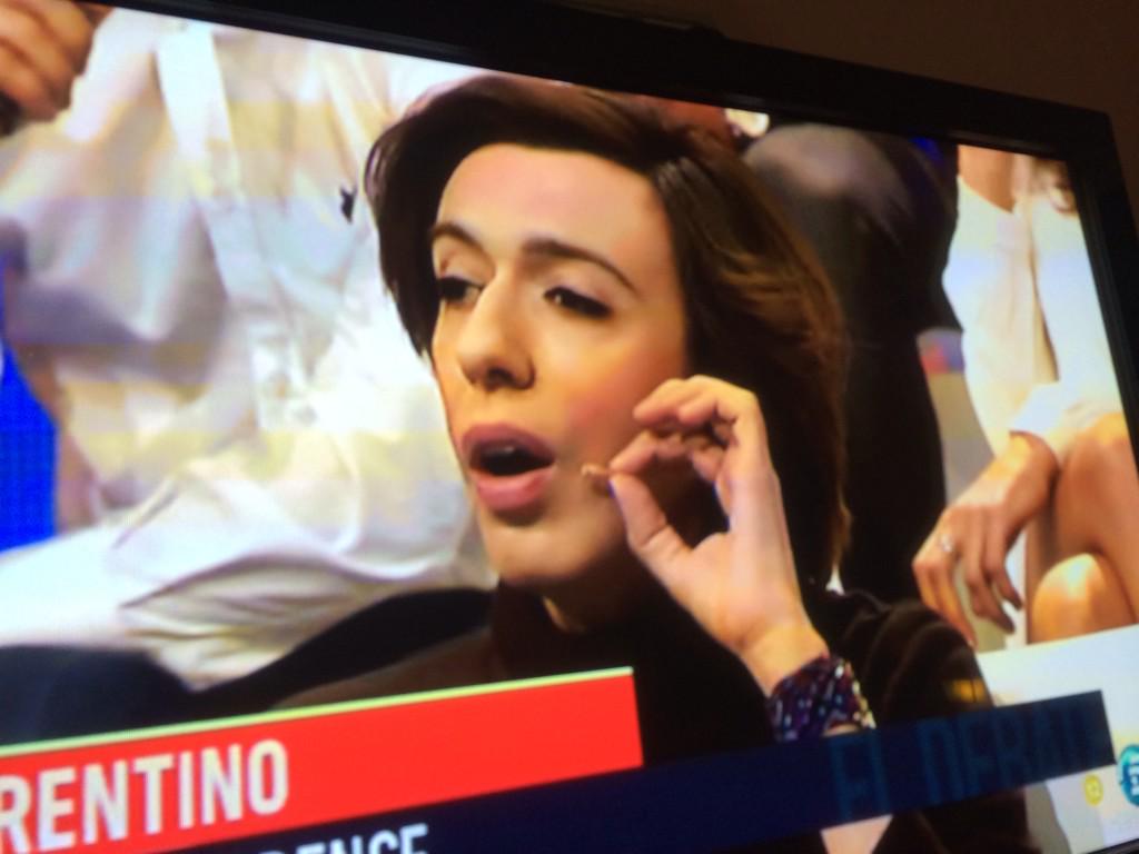ManoloEldelTWIT's tweet photo. Y cuando piensas que lo has visto todo en la vida... Apareces tú !!!!  ¿Qué coño es eso?

#DBT1GHVIP http://t.co/6gTlvKcPcM