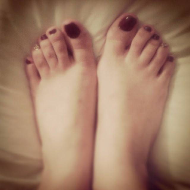 #RT Worship my feet, if u can. @wantgirlsfeet @CastingDePies @adoreurfeet @FootMagic @RetweetFeet @TitsBumsAndFeet<a href="/tag/rt"class="tags">#RT</a><a class="tags" href="/tag/wantgirlsfeet">@wantgirlsfeet</a>