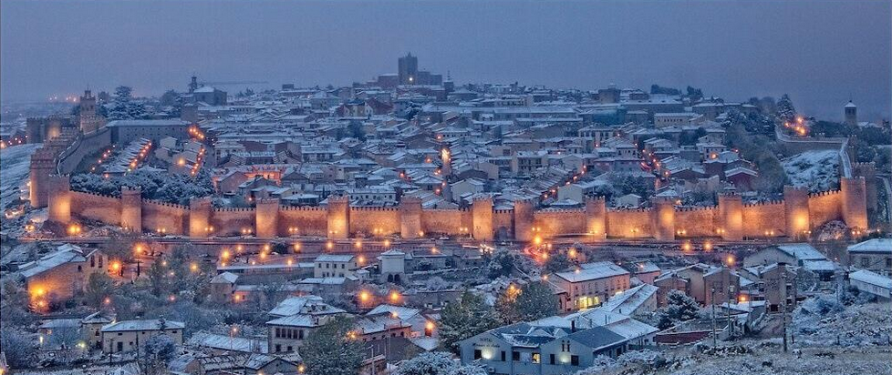 beatrizcn_'s tweet photo. #Ávila es bonita, nevada es preciosa.
Fotografía/2013: @jotaele8_ http://t.co/zCkvxlRMxo