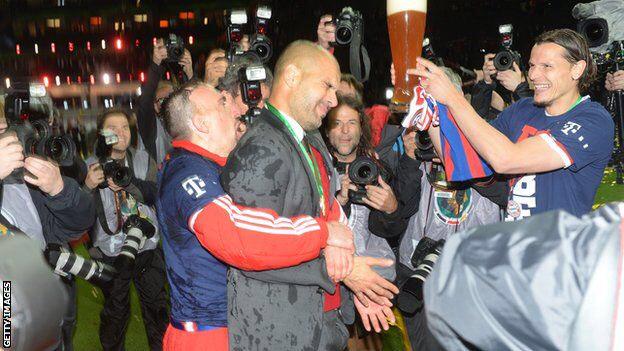 Happy 44th birthday to boss Pep Guardiola! 

Feliz cumpleaños! 
