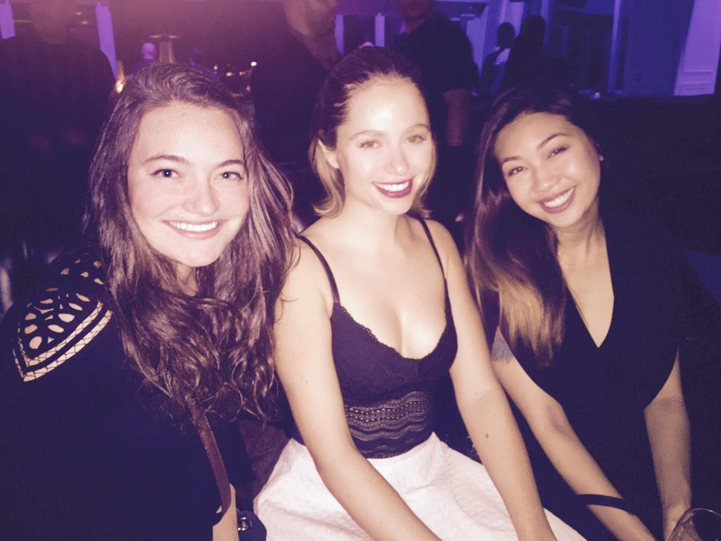 pizzadiscotech's tweet image. Feels like forever ago since the #ATTDevSummit #codingftw girls taking a break @sarahaustin @altoanthem