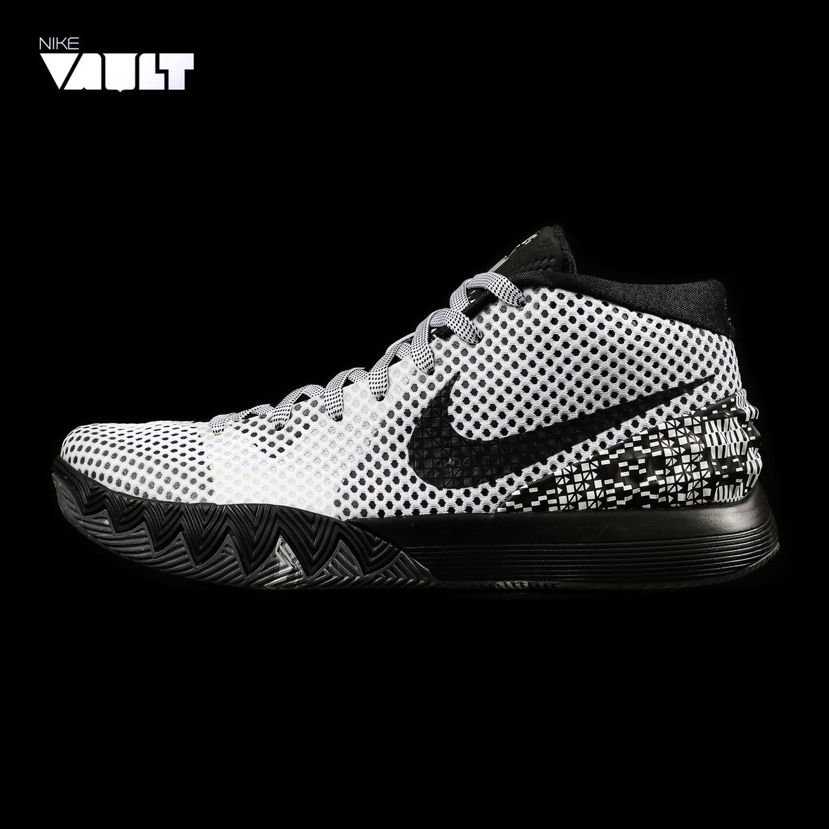 Nike Vault tweet media