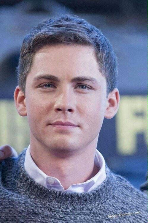 Sobre o amor Happy Birthday Logan Lerman From Brazil 