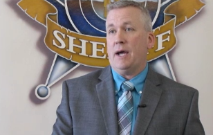 cbsnewspath's tweet photo. GRAYSON COUNTRY KY SHERIFF DEPT NEWSER #NPExpress SUND136. Newser re 2 runaway KY teens on a crime spree caught in FL http://t.co/rV4WCT1Avg