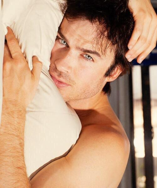 IanSYRPG's tweet image. #seductivesunday