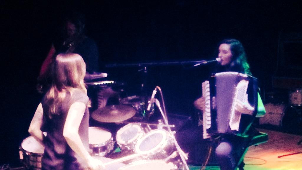 LouPubMedia's tweet photo. @twinlimb finishing up an amazing set // #TedTyro up next // @Landladyband after that! @TheZanzabar #HowWeLou http://t.co/AYEn1WWwLT