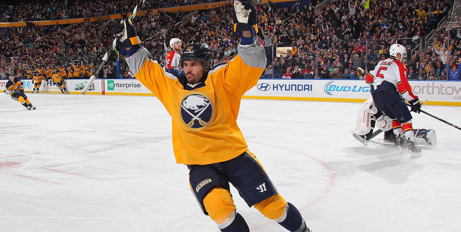 Happy birthday to Captain Brian Gionta ( Hope you had a great day. 