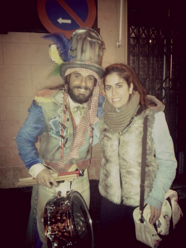 Cris_percu's tweet photo. Con el caja #LosMillonarios #losmejores #COAC15 http://t.co/CHu2QEYDPu