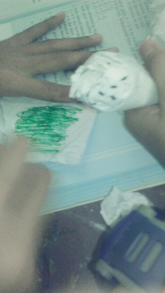 Kerjaan emyl😂😂🍦 Emylia Firdus11 @EmyliaaaEmylia