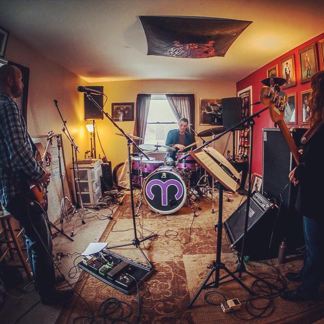 musicbybump's tweet photo. Rehearsal. #PracticingBump 

(photo by @BoneyDiego) http://t.co/LwGYRwJzuC