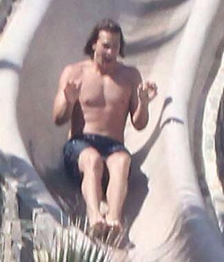 StefLovejoy's tweet photo. “@SportsComedy_: This man is going to his 6th Super Bowl... http://t.co/a1Fdqx4SP0” 😂😂😂