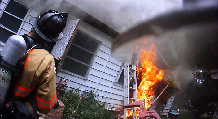 STATter911's tweet photo. Helmet-cam video from Camden, DE house #fire. Click here- http://t.co/CuUDjBbz9f #firefighters http://t.co/ffvrUdg8Hu
