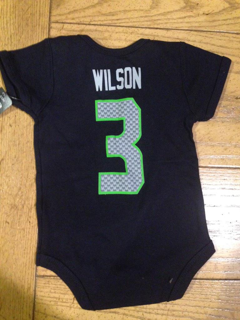 taylorbrantly's tweet photo. My son better be here for the Super Bowl so I can use my awesome gift from @jcmattson31 #BrooksAlexander http://t.co/jz68sVzxCI