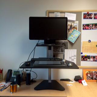 idealworkspace's tweet photo. Thanks Stephen L. for this wonderful pic of the Kangaroo! Welcome to the Healthier Way of Working! #standingdesk http://t.co/9laxJCMZb9