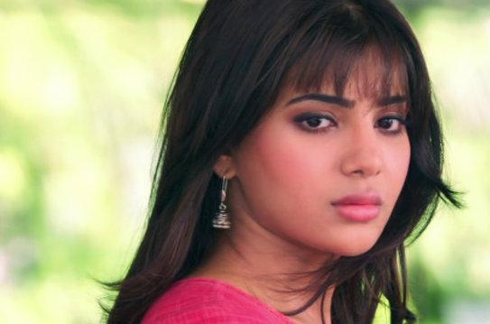 SamanthaPrabuFC's tweet photo. This serious look is damn cute :) @samanthaprabhu2 http://t.co/E3s4TFVl1f