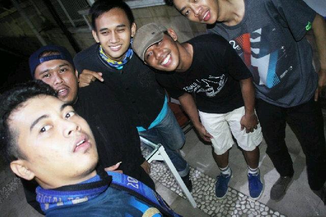 Ada bang <a href="/galuhputranto07/">galuhputranto07</a> tuh lagi selfie, mimin mah ngga ikutan :D <a href="/ICI_Kediri/">ICI Moratti Kediri</a> <a href="/SqinkKediri/">SQINK Kediri</a>