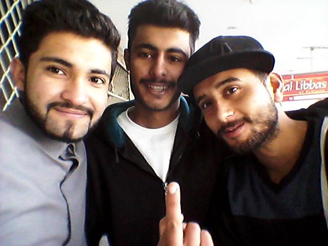 hammadali352's tweet image. ungli gang....