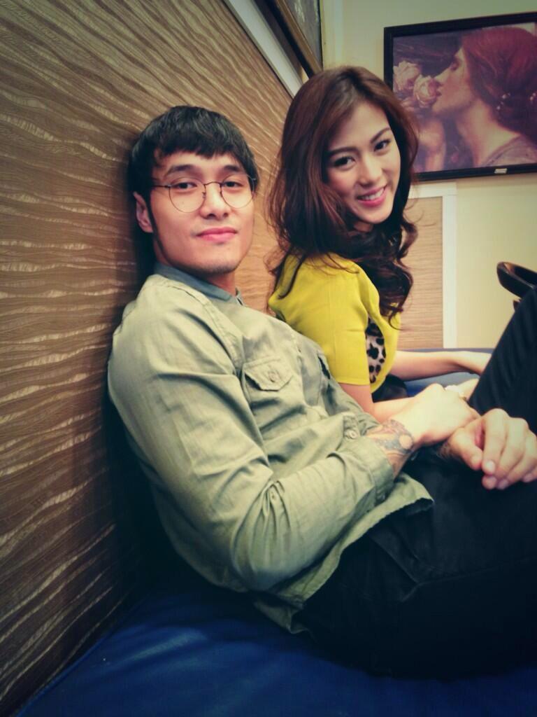 TeamKealex's tweet photo. Miss this 😔😔😔😔 #kealex http://t.co/XtifmIW1Yz