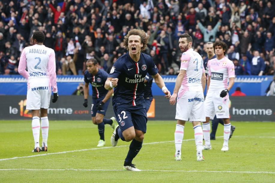PSG_espanol's tweet photo. ¿No viste el partido? Mira el resumen de 3 minutos del #PSG vs. Evian http://t.co/YpCycEY9GF #ICICESTPARIS #PSGETG http://t.co/7cPO4UAGU0