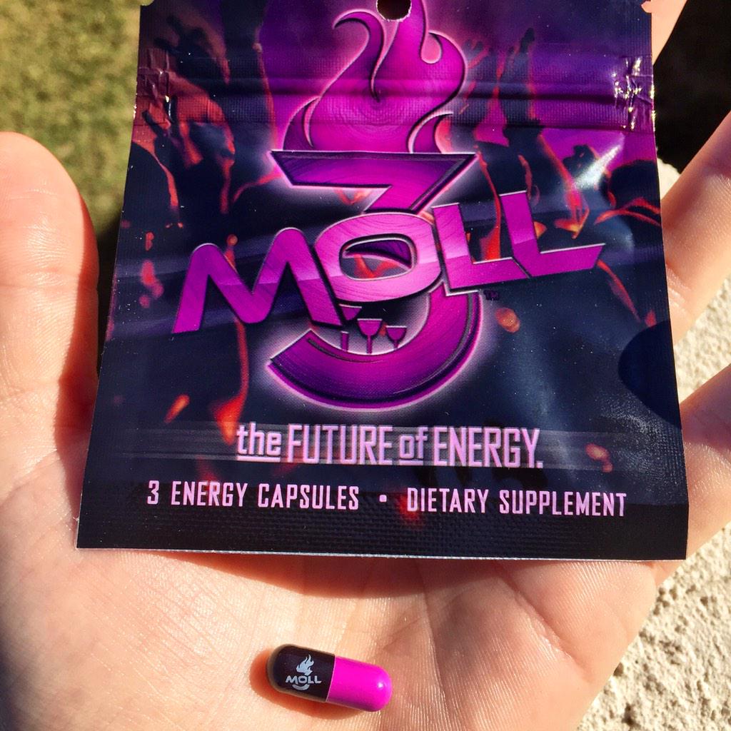 GallantDill's tweet photo. I needa get @BIRDMAN5STAR on @Moll3Energy imagine if rich gang had moll3 as there pill! Billions would be made! http://t.co/njnfSr0UIw