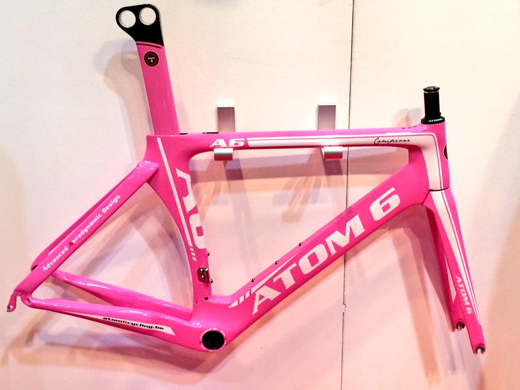 ByttebierNikki's tweet photo. Nu ke echt ne skone velooo #atom6 😍 http://t.co/RsFXGecATi