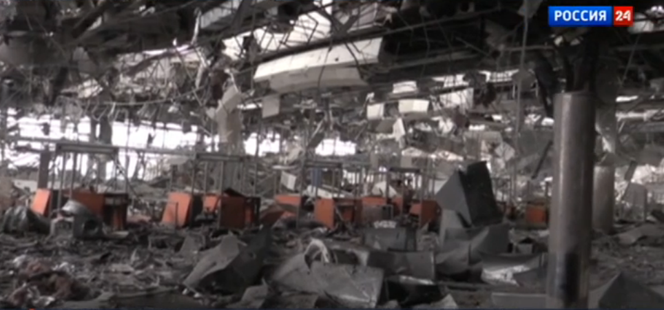 JulianRoepcke's tweet photo. Lots of new #footage by Russia-24 from inside #Terminal_1 at #Donetsk #airport.
Russian forces hold 90% of it imo... http://t.co/b9wPNtwjDA