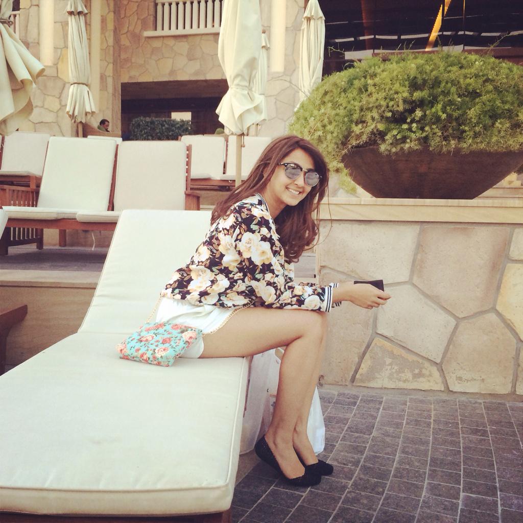 AindritaR's tweet photo. Chillin contd #Dubai #Palms#Jumeira http://t.co/gpl1O4Wizh