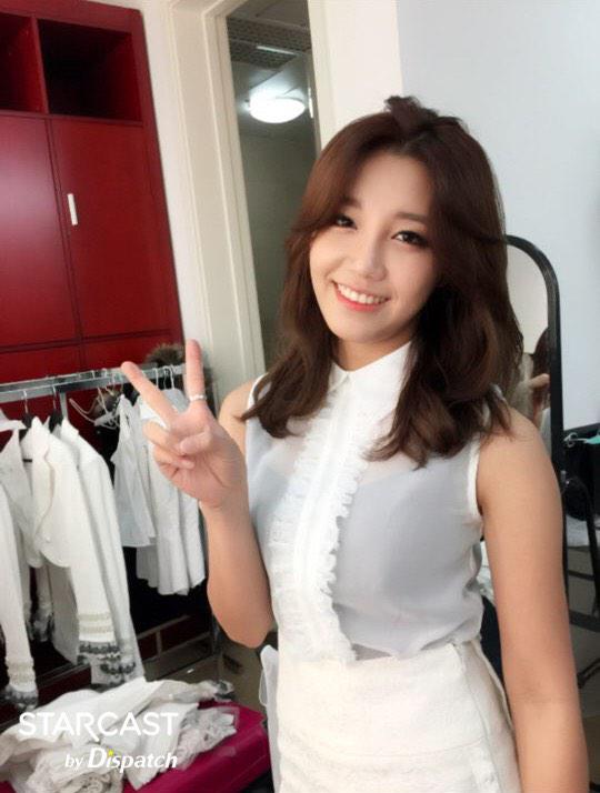 AllAboutApinkTH's tweet photo. [PHOTO] 150119 Apink for Naver Starcast Update 
@ GDA Behind the scene (5) http://t.co/hVXfWLJCCD
