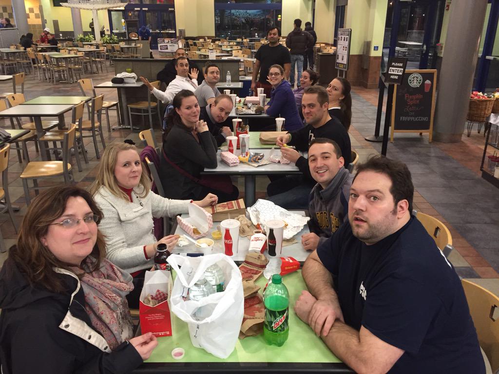 ChiTownArrow's tweet photo. ChiTown arrows fueling up #chicagodiamonds #chitownarrows http://t.co/PDWA9joUKV