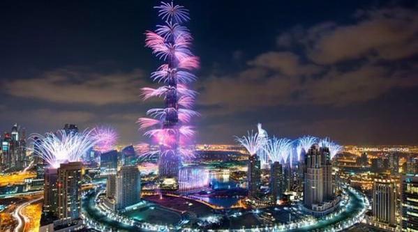 _Paisajes_'s tweet photo. Así celebró Dubai la llegada del 2015... Increíble http://t.co/Yr4mV5jpvC