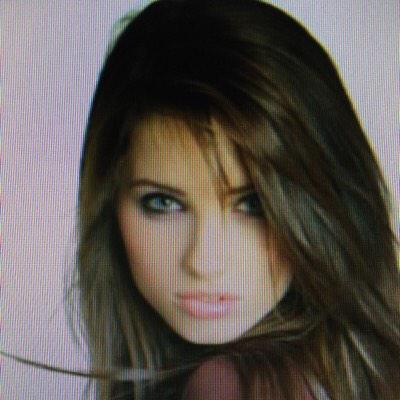 ameliatenous's tweet photo. Alone #lovemeok http://t.co/8dwWEbaTeE