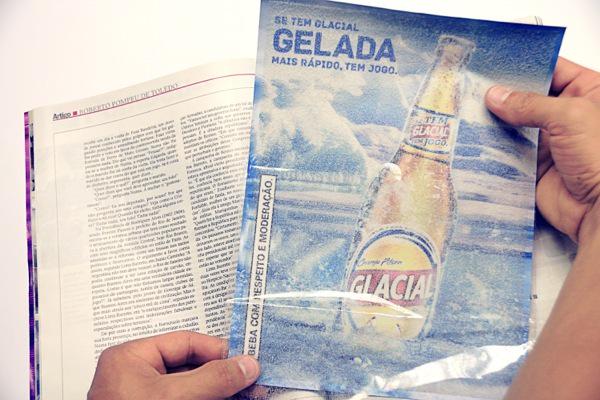 SanomaBE's tweet photo. In Brazil, magazine readers are now able to use a special print ad to get their beers cold. http://t.co/TGRlWZtu5Q http://t.co/kCWjzfIl0G