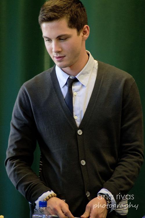 Orgulhoo!Tem carinha de bebê e tá fazendo 23 anos!Meu eterno Percy Amo muito  Happy Birthday Logan Lerman From Brazil 