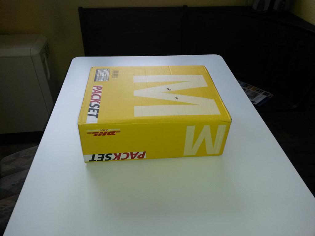 Guendo22's tweet image. Ein Paket von @annicahansen 😮😮😮😮 was da wohl drin ist?? #YEAH!! #adventskalender #geilon